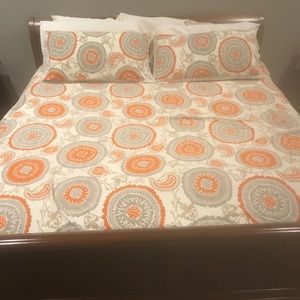 King duvet cover and two king pillow shams